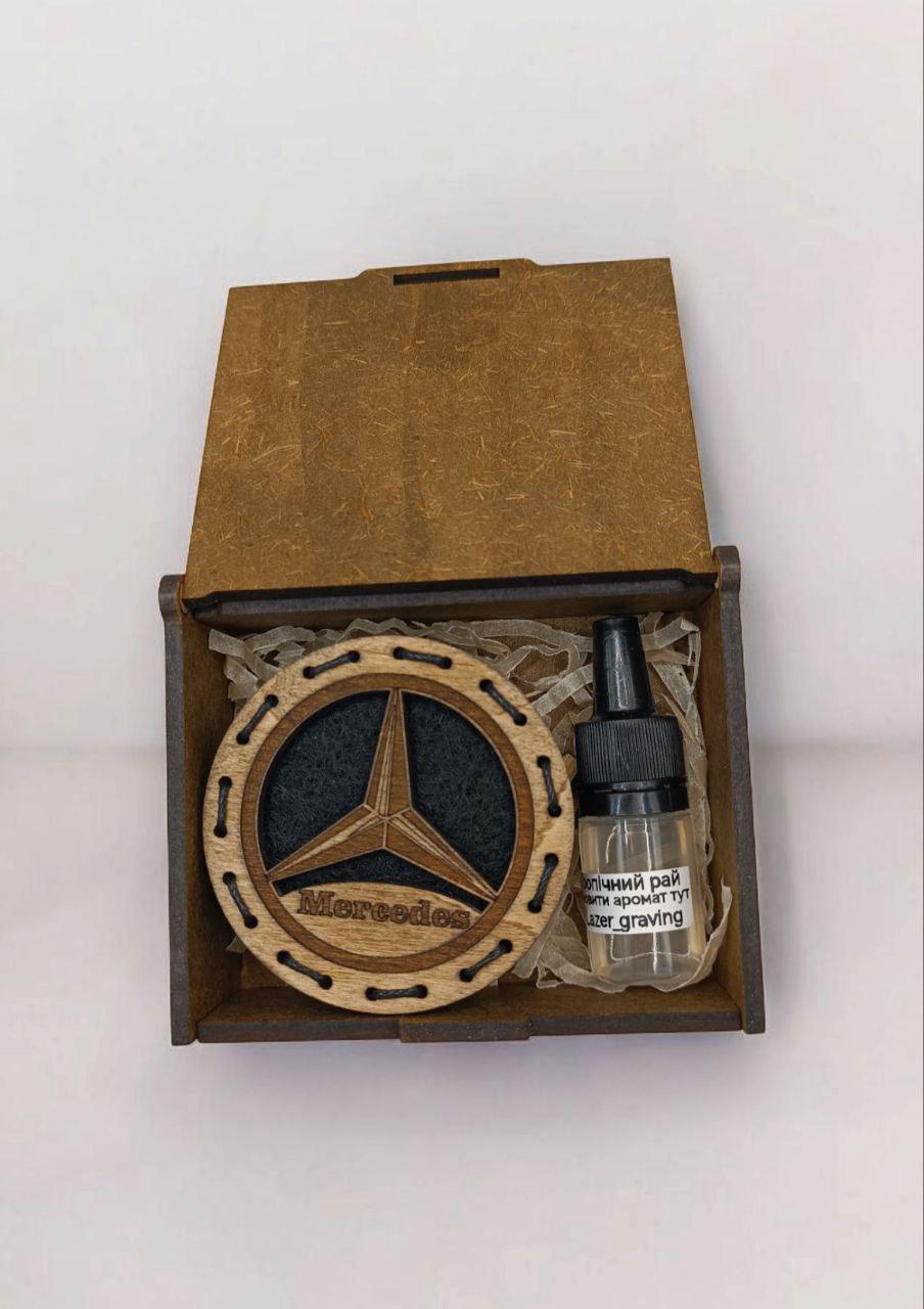 Ароматизатор в дифлектор для авто Mercedes из дерева и войлока и аромапарфюм 5 мл (75) - фото 5 Ароматизатор в дифлектор для авто Mercedes из дерева и войлока и аромапарфюм 5 мл (75) - фото 5