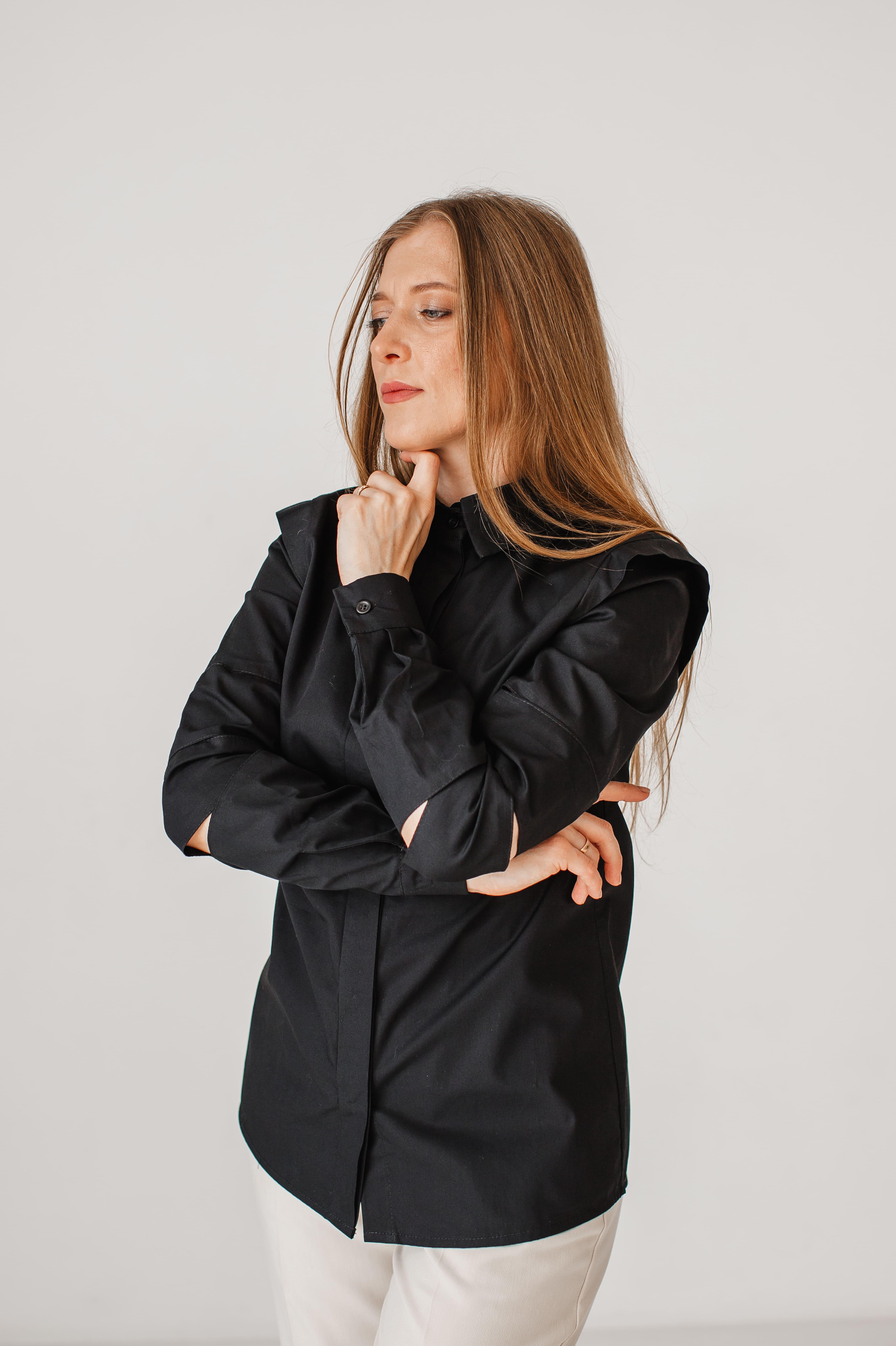 Сорочка жіноча приталена VSlatinina з розрізами на рукавах XL Чорний (01234567825) - фото 4