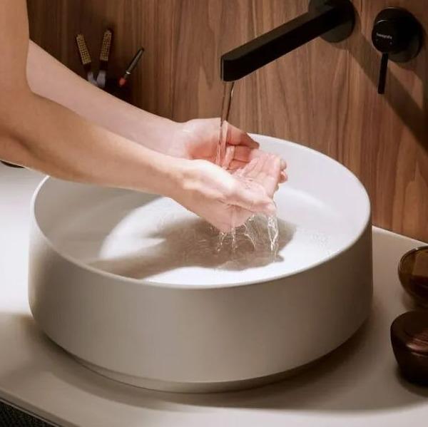 Раковина накладная Hansgrohe Xuniva 400x400 круглая, бежевая матовая (60323780)