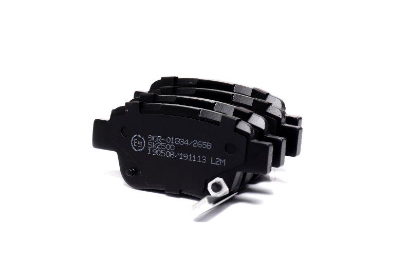 Тормозные колодки дисковые LPR для Toyota Avensis t22 t25 задние (05P1113)