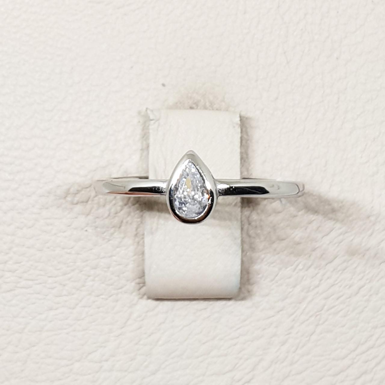 Кольцо серебряное с кубическим цирконием р. 17 1,36 г (1568046896)