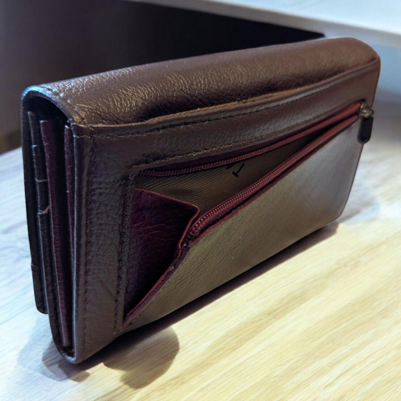 Гаманець жіночий на кнопці середнього розміру TAILIAN 17х10 см Коричневий (Т-515) - фото 3 Гаманець жіночий на кнопці середнього розміру TAILIAN 17х10 см Коричневий (Т-515) - фото 3