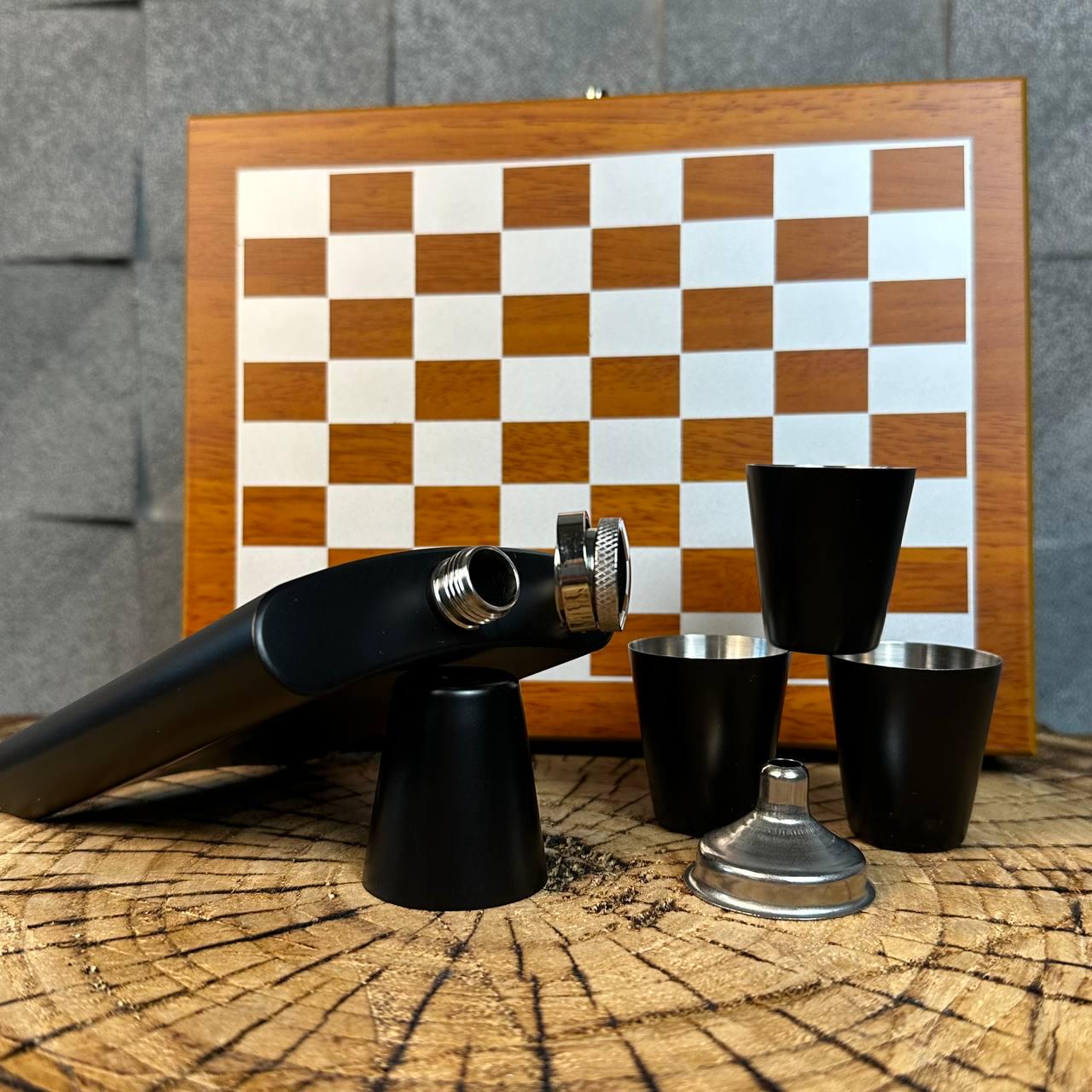 Подарунковий набір матова чорна фляга для алкоголю та 4 чарки з шахами в дерев'яній коробці - фото 9 Подарунковий набір матова чорна фляга для алкоголю та 4 чарки з шахами в дерев'яній коробці - фото 9
