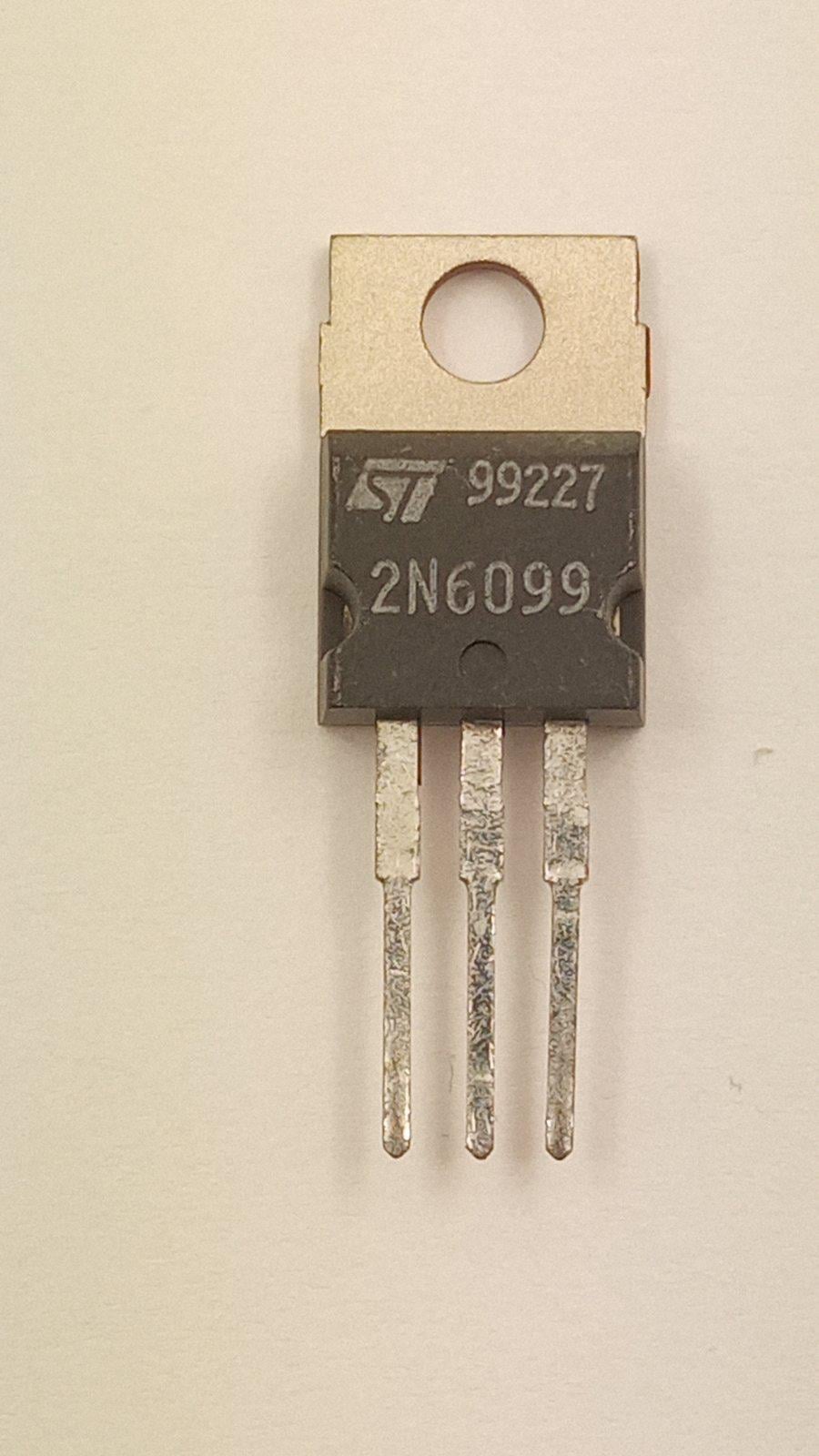 Транзистор 2N6099 (21090)