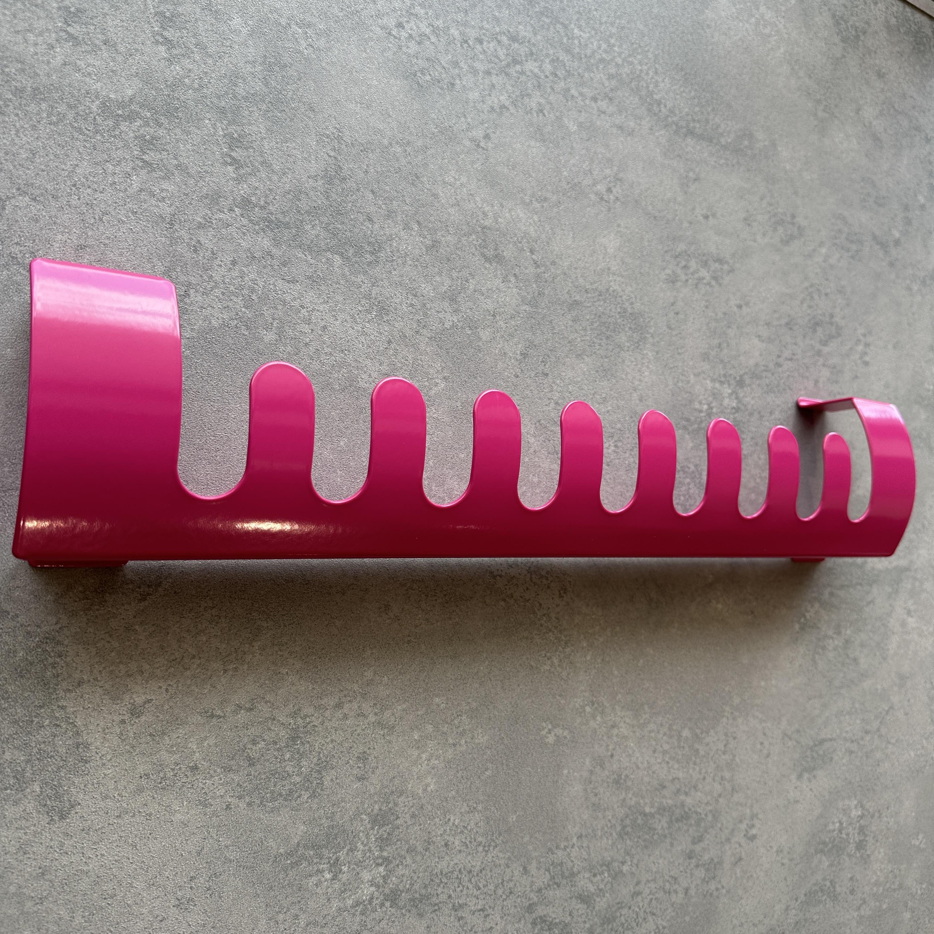 Вешалка Terma Simple 500 мм RAL 4010 (268) - фото 6 Вешалка Terma Simple 500 мм RAL 4010 (268) - фото 6