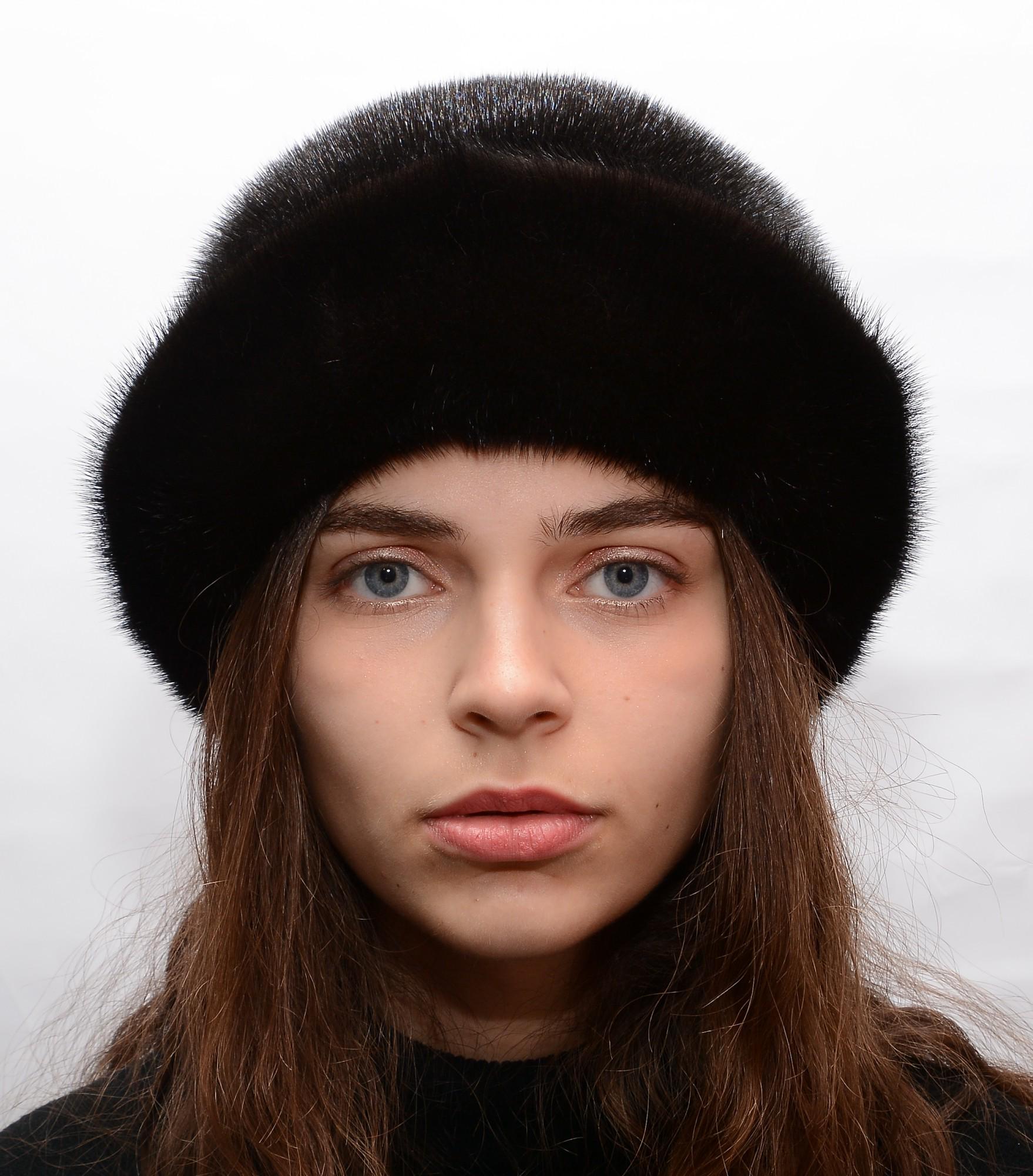 Женская шляпа Меховой стиль Отворот из натурального меха норки M-L Черный (014/A)