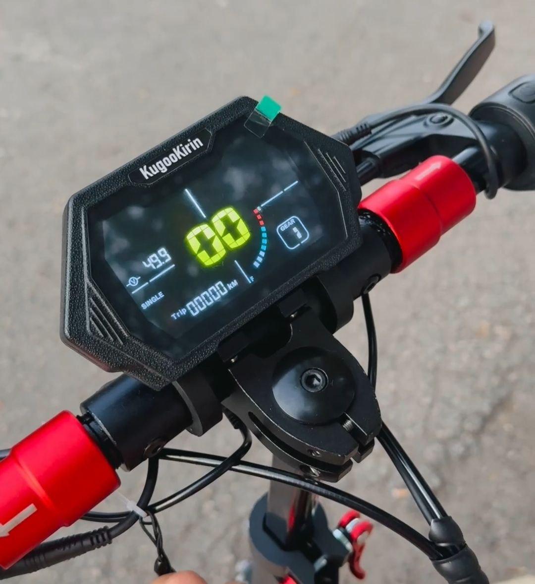 Электросамокат с сидением KugooKirin M4 PRO Plus 1000W 23Ah NFC ключи 3 фары - фото 3 Электросамокат с сидением KugooKirin M4 PRO Plus 1000W 23Ah NFC ключи 3 фары - фото 3