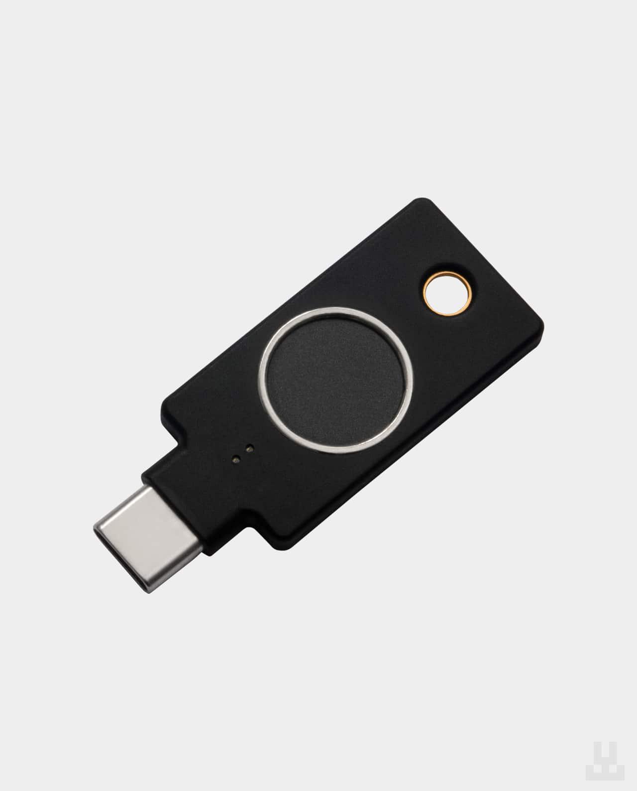 Апаратний ключ YubiKey C Bio (25369)