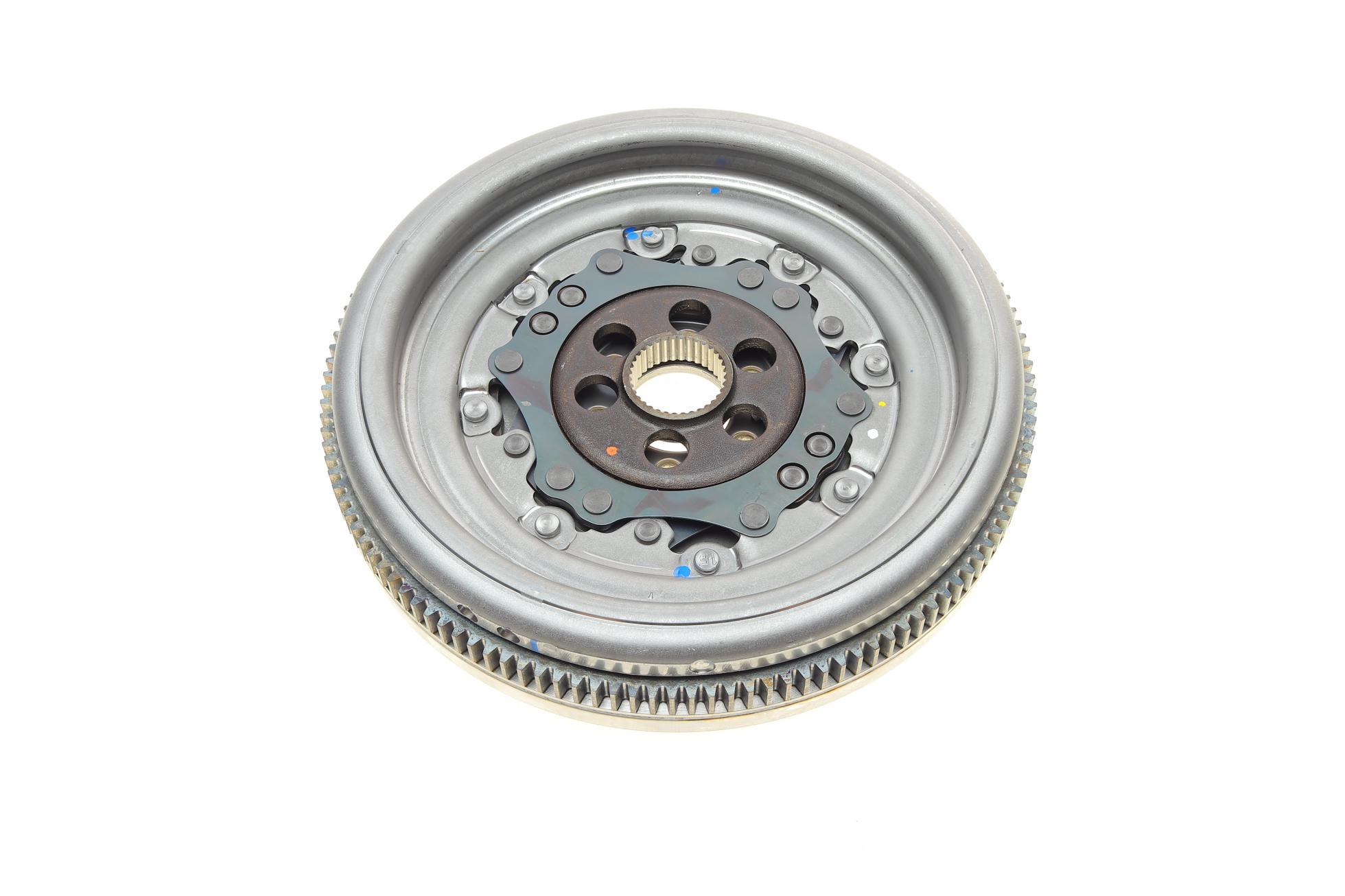 Маховик LUK 415 0744 09