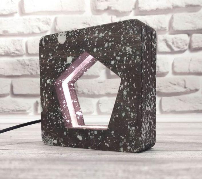 Светильник ночник из дерева ручной работы (23058-Нов)