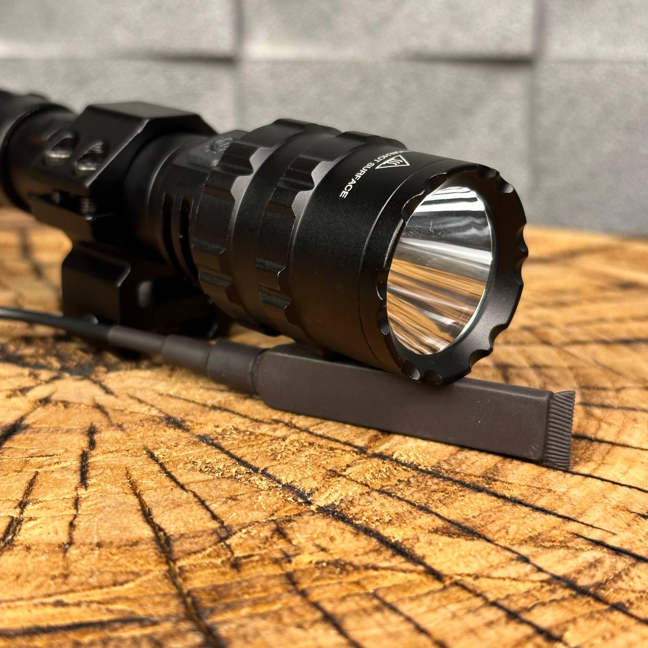 Фонарь подствольный с выносной кнопкой на планку вивера - фото 4 Фонарь подствольный с выносной кнопкой на планку вивера - фото 4