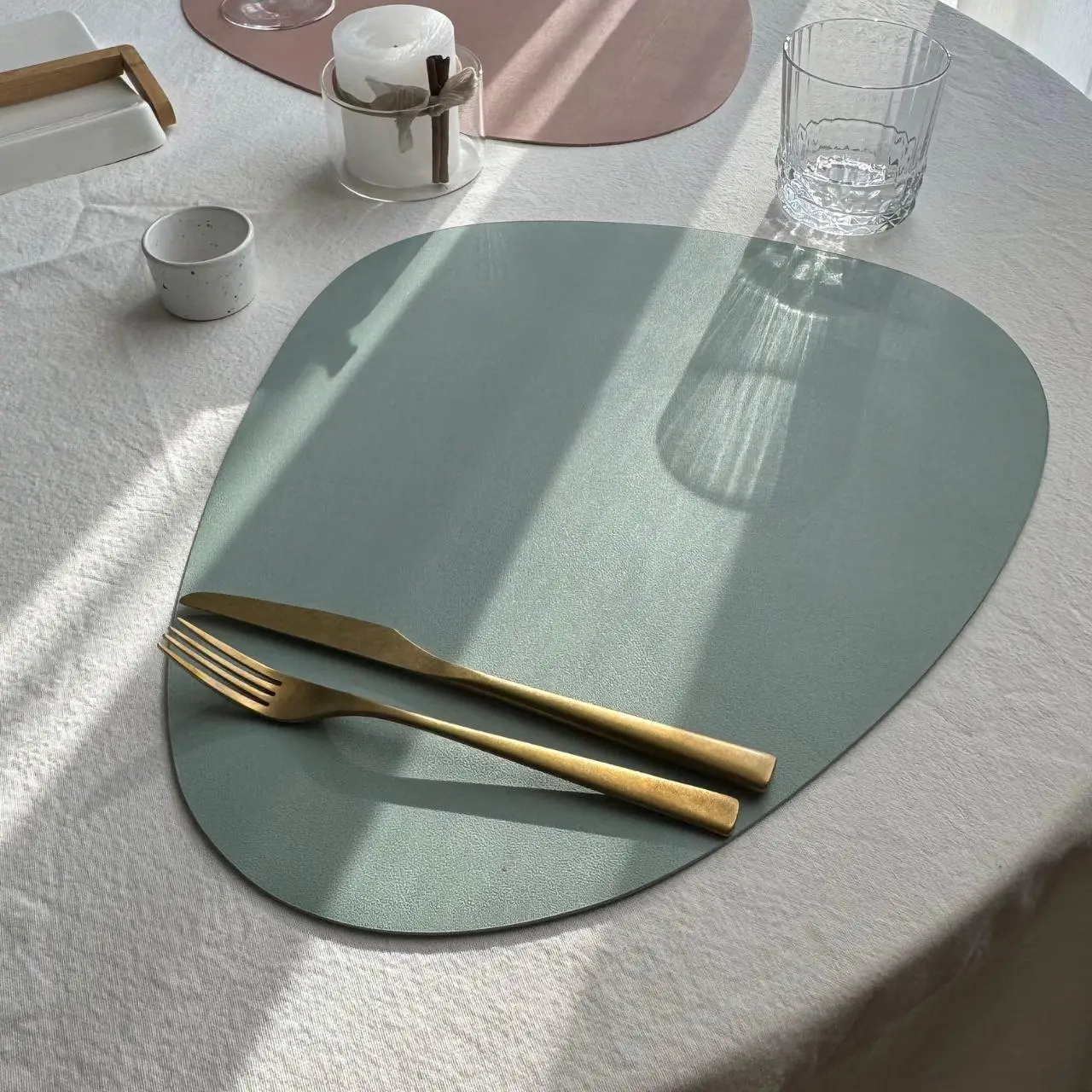 Коврик для сервировки из экокожи капля Серо-оливковый (BP73) - фото 1