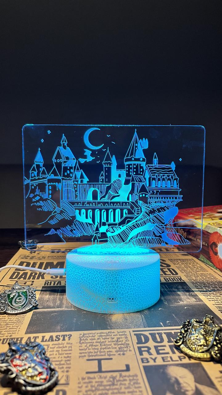 Ночник 3D LED Harry Potter школа магии Хогвартс 16 цветов USB/батарейки пульт Белый (07-12) - фото 2 Ночник 3D LED Harry Potter школа магии Хогвартс 16 цветов USB/батарейки пульт Белый (07-12) - фото 2