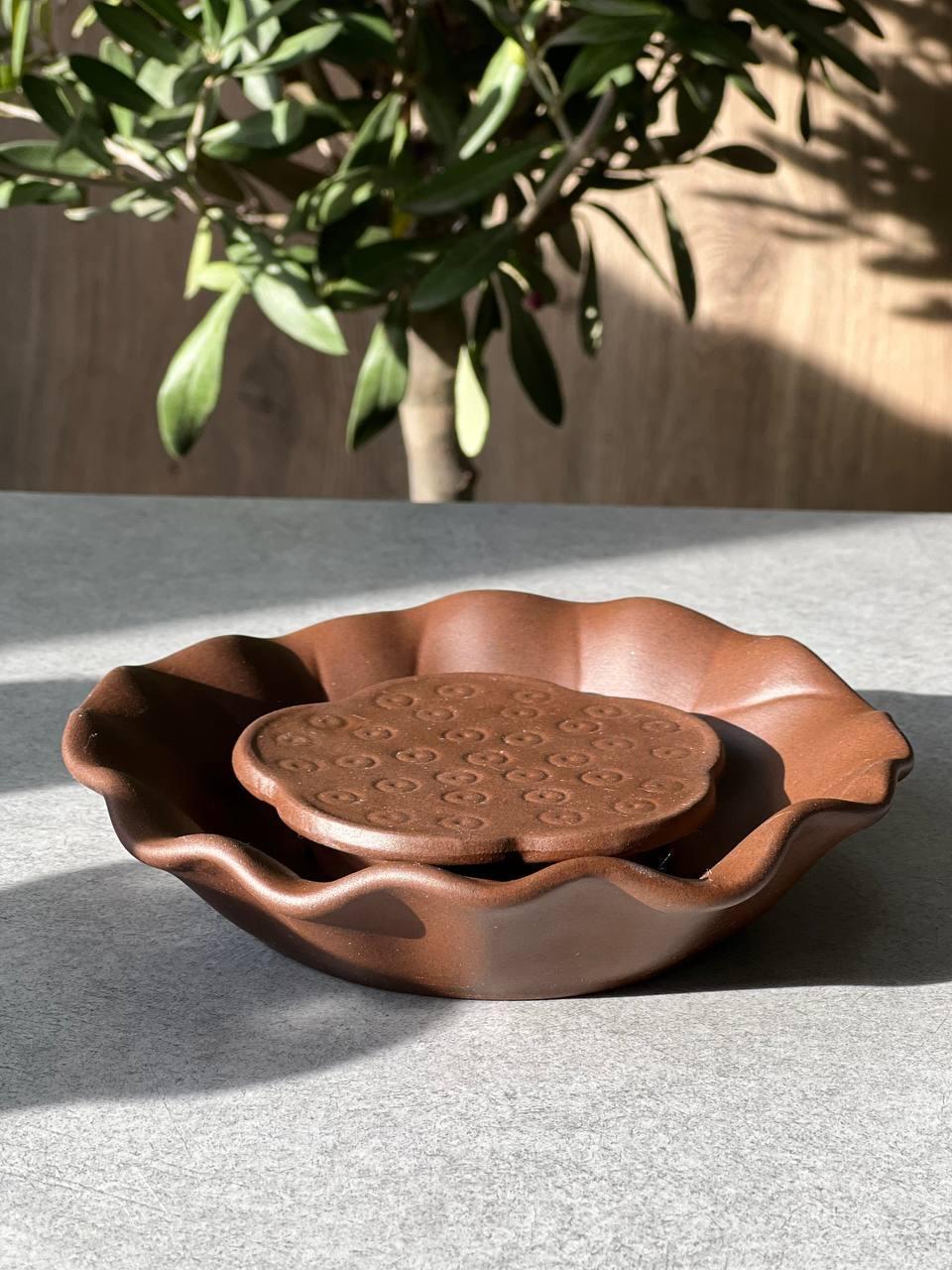 Таця-чабань для чайної церемонії Квіточка 15х3,8 см 200 мл Коричневий (OS-T2577) - фото 2 Таця-чабань для чайної церемонії Квіточка 15х3,8 см 200 мл Коричневий (OS-T2577) - фото 2