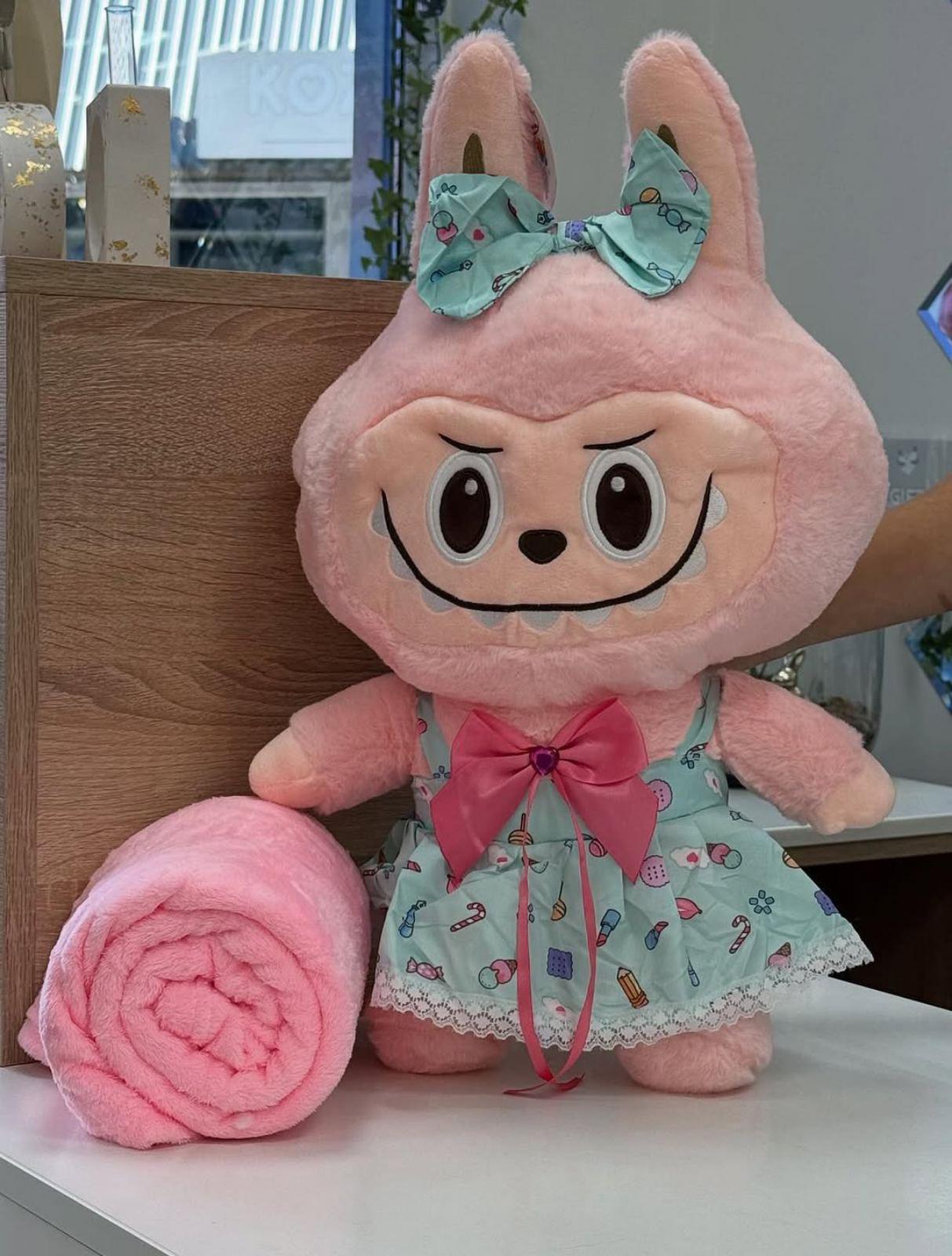 М'яка іграшка-подушка La bubu з пледом 110х160 см (28020152)