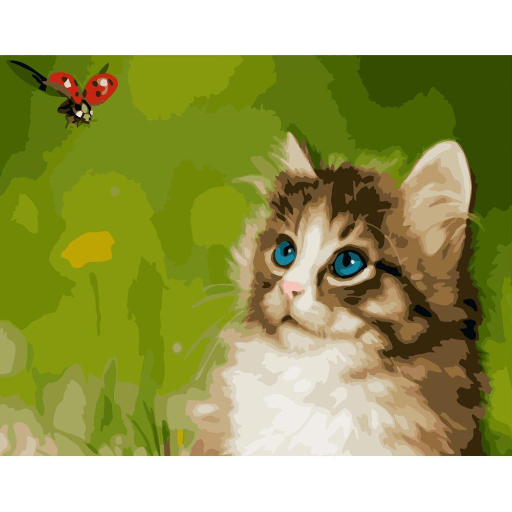 Картина по номерам Strateg Премиум Котик с божьей коровкой 40х50 см (GS365)