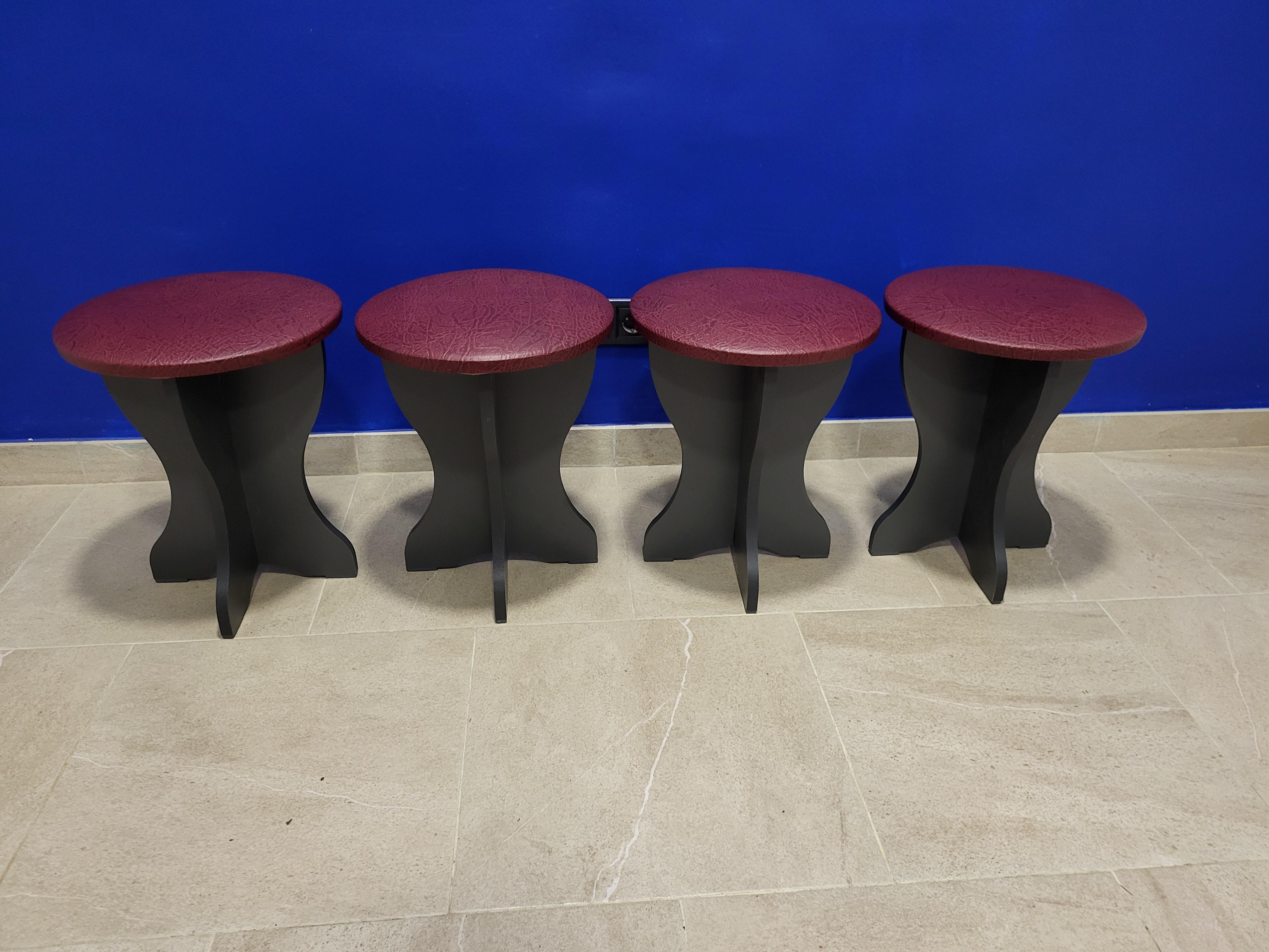 Комплект табуретов Боярин ДСП/экокожа 35х35х42 см 4 шт. Антрацит/Бордо (4T-A-EBR)