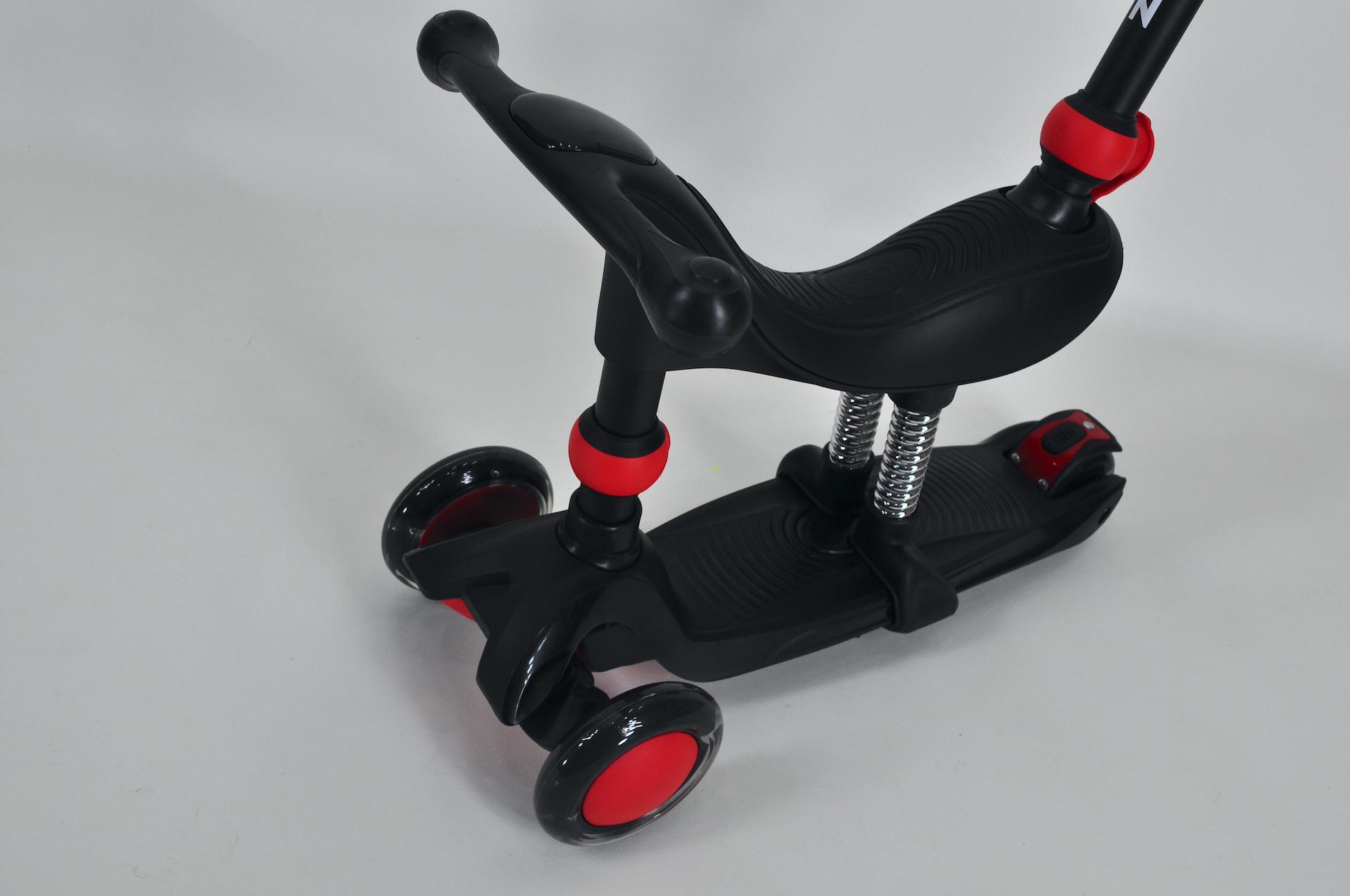 Самокат біговел Maraton Credo 3в1 дитячий триколісний з сидінням та батьківською ручкою Чорний - фото 4 Самокат біговел Maraton Credo 3в1 дитячий триколісний з сидінням та батьківською ручкою Чорний - фото 4