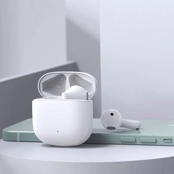Навушники MiiiW TWS Wireless Earbuds Marshmallow White (MWTW03) - фото 3 Навушники MiiiW TWS Wireless Earbuds Marshmallow White (MWTW03) - фото 3
