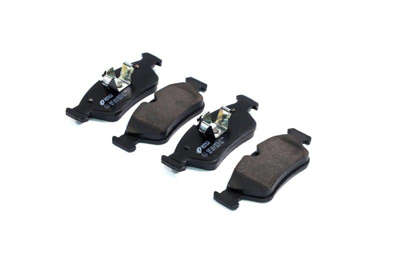 Тормозные колодки дисковые REMSA для BMW 1 E87 E82 E88 09/04-3 E90 E91 E92 E93 передние (0384.60) Тормозные колодки дисковые REMSA для BMW 1 E87 E82 E88 09/04-3 E90 E91 E92 E93 передние (0384.60)