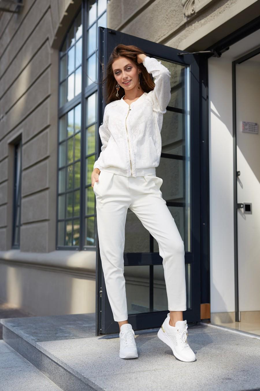 Бомбер Ora р. 48/XL Молочный (74932)