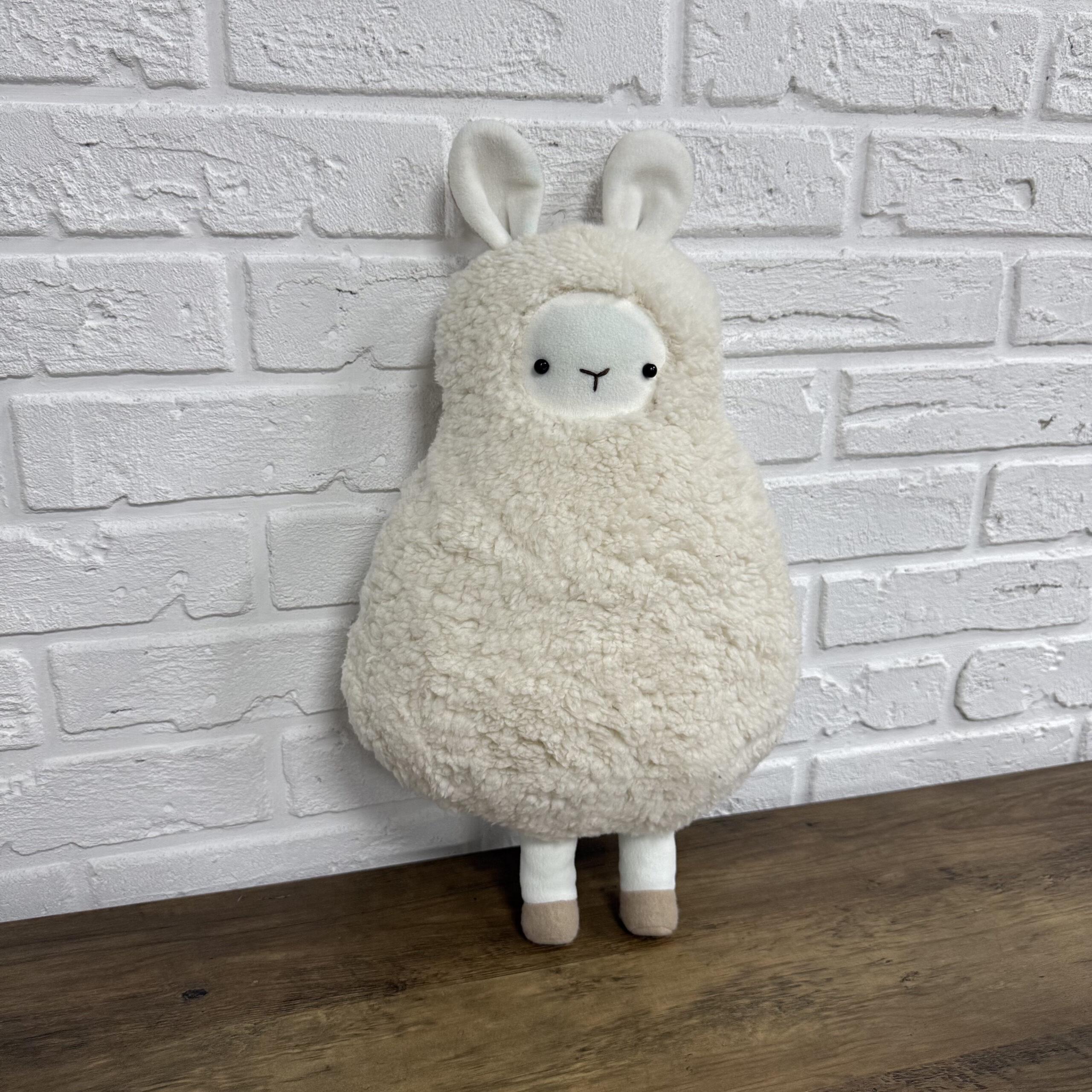 Подушка Comfort Home Вівця хутряна 30х40 см