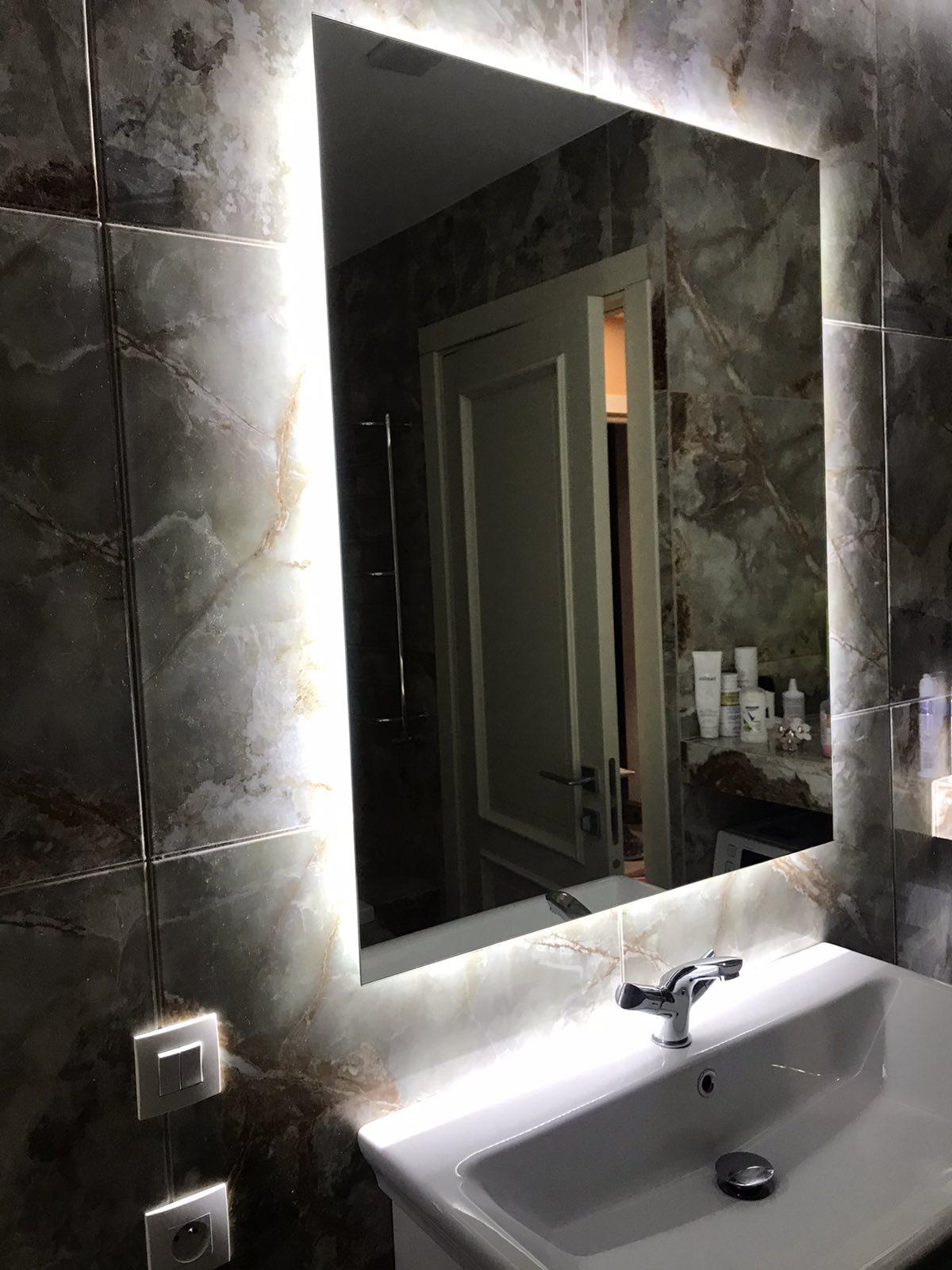 Зеркало СклоГарт с LED подсветкой 80х60 см (29200463)