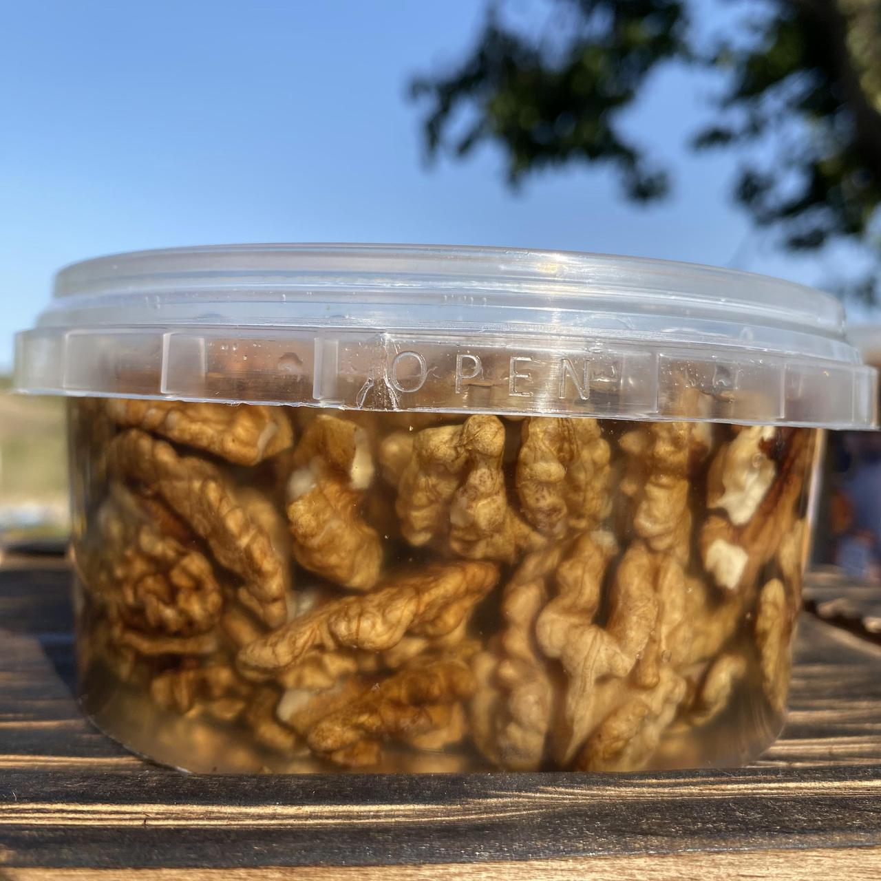 Грецкие орехи с медом акации 0,5 л 600 г (1495895404)