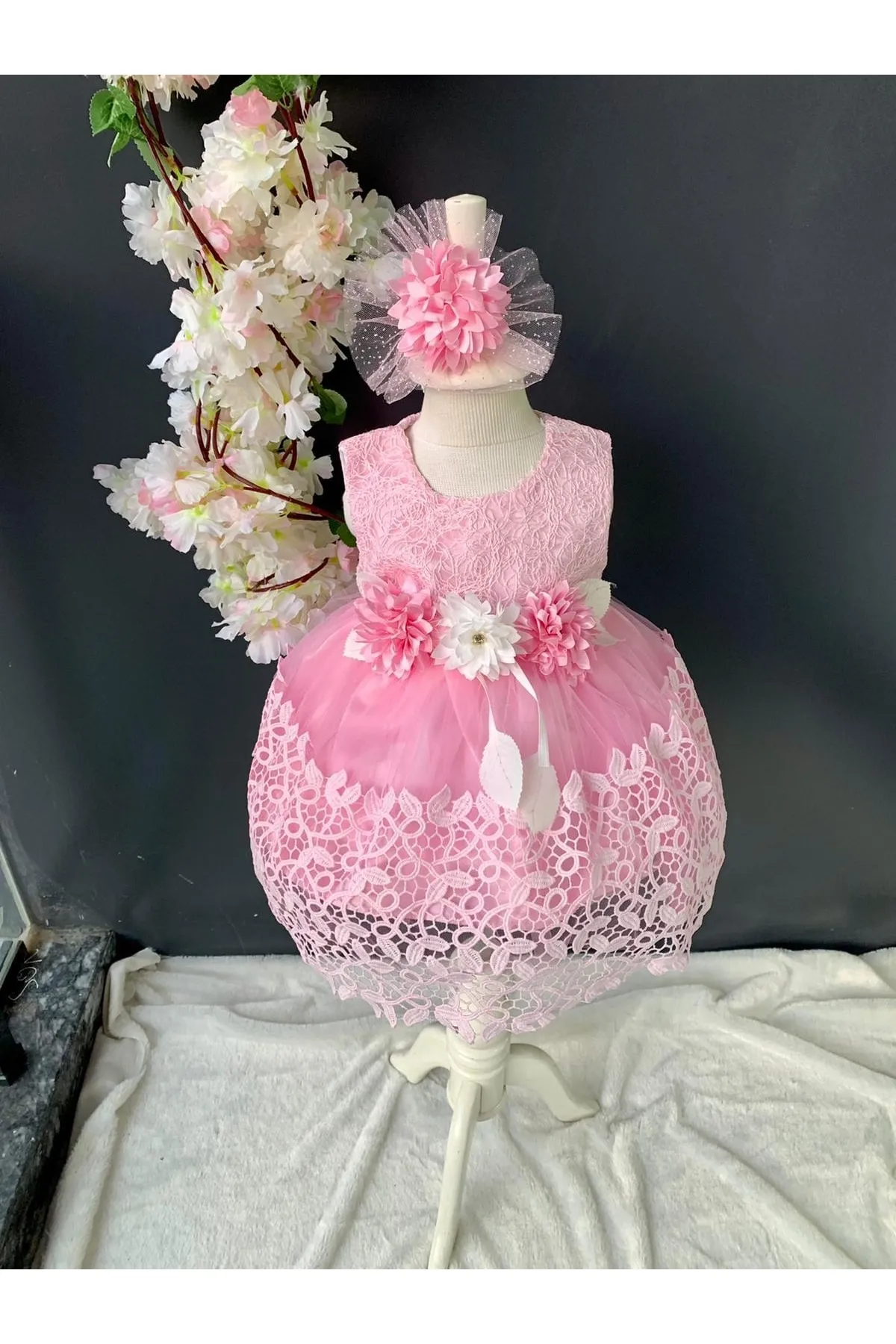 Набор одежды для новорожденной девочки на выписку из роддома платье/боди/топики/колготки/повязка (9043)