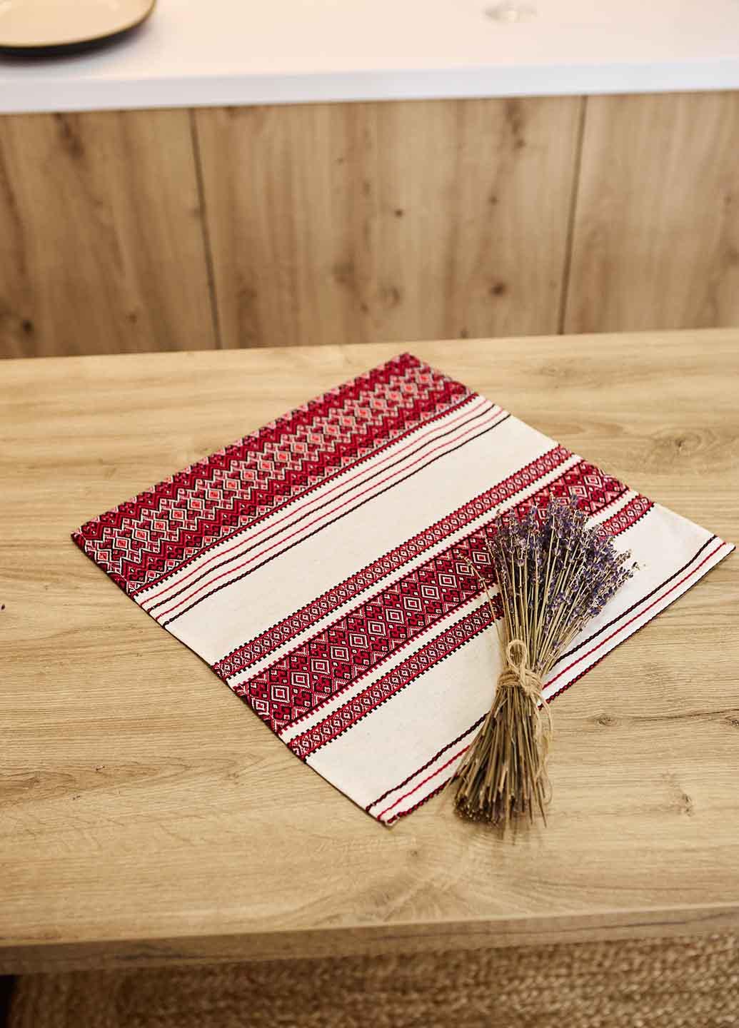 Салфетка вышитая с украинским орнаментом 37х37 см (мст6-1-37) Салфетка вышитая с украинским орнаментом 37х37 см (мст6-1-37)