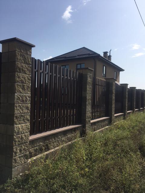 Евроштакетник металлический 1,8 м 0,45 мм глянец RAL 8017 Коричневый (za-22556/1) - фото 5 Евроштакетник металлический 1,8 м 0,45 мм глянец RAL 8017 Коричневый (za-22556/1) - фото 5