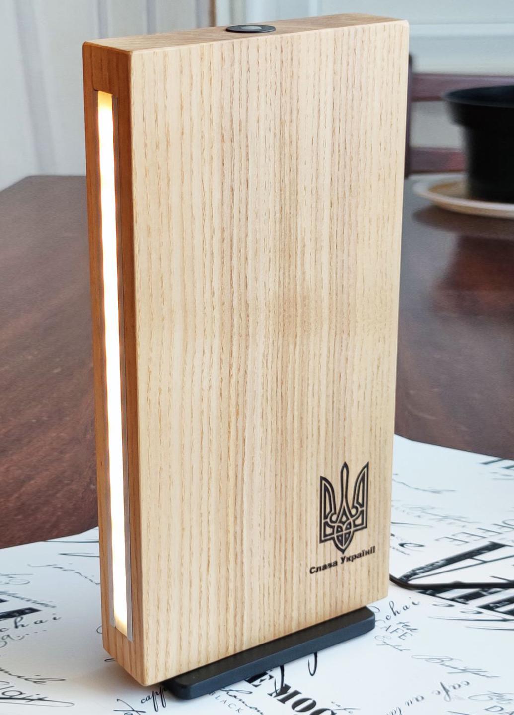 Настольный LED светильник HouseWood Слава Украине из натурального дерева с сенсорным управлением 31х15х4 см