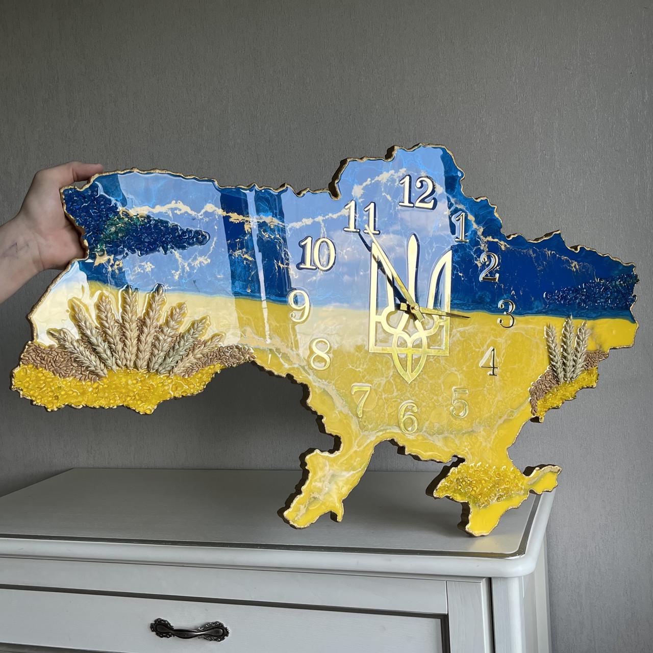 Часы настенные из эпоксидной смолы Карта Украины 60х38 см