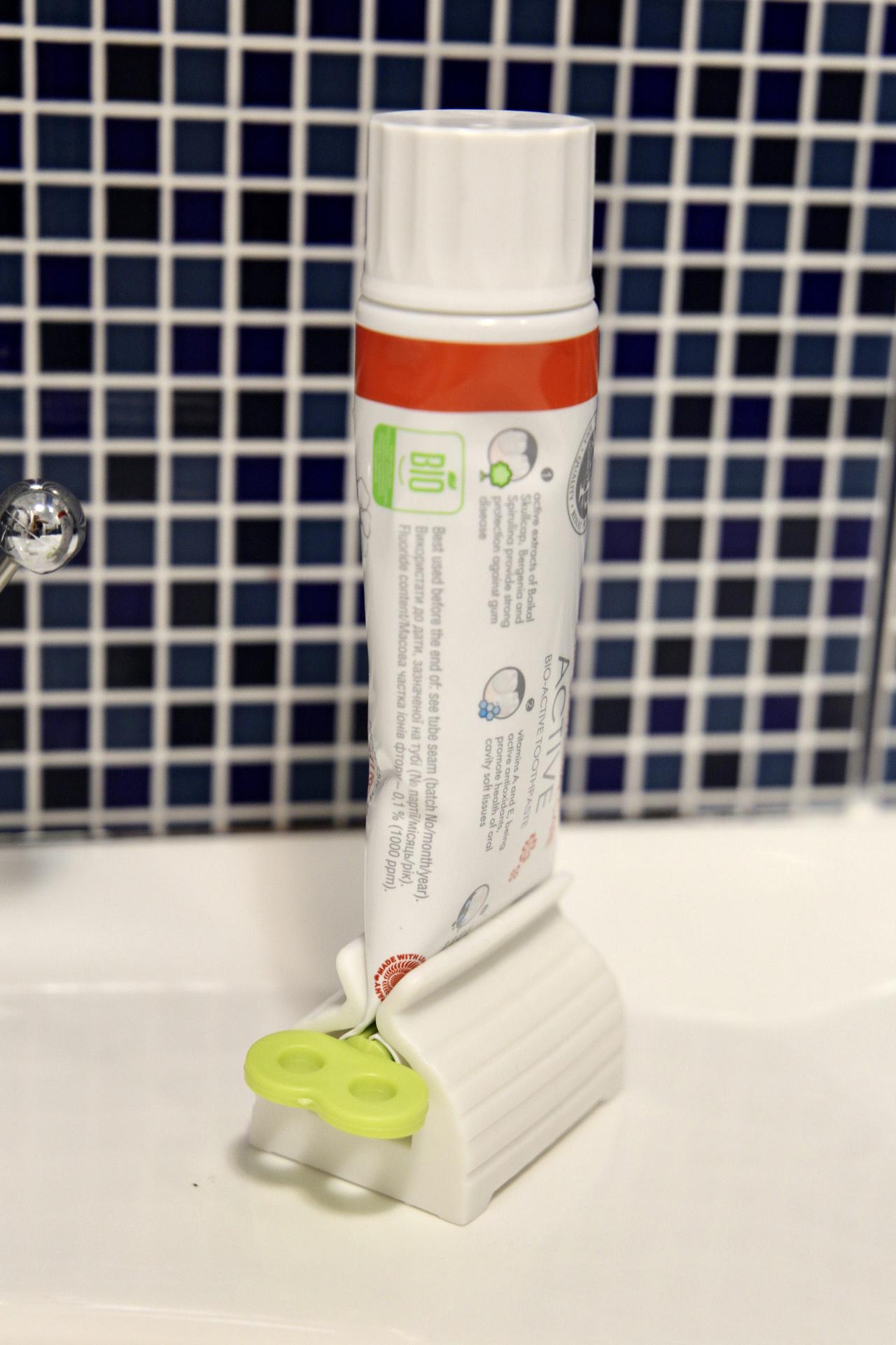 Пресс для зубной пасты и крема Зеленый (00000010476) - фото 6 Пресс для зубной пасты и крема Зеленый (00000010476) - фото 6