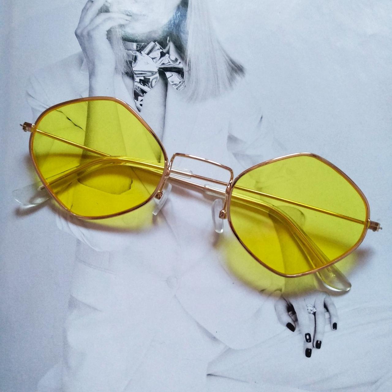 Солнцезащитные очки ромб с цветной линзой Желтый