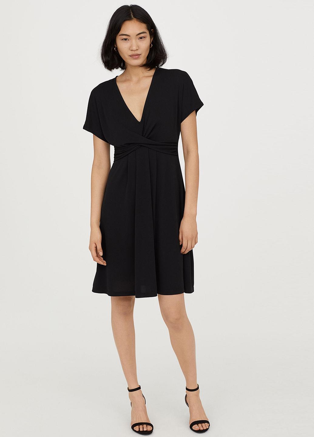 Платье H&M р. 34 Черный (642960001b42)