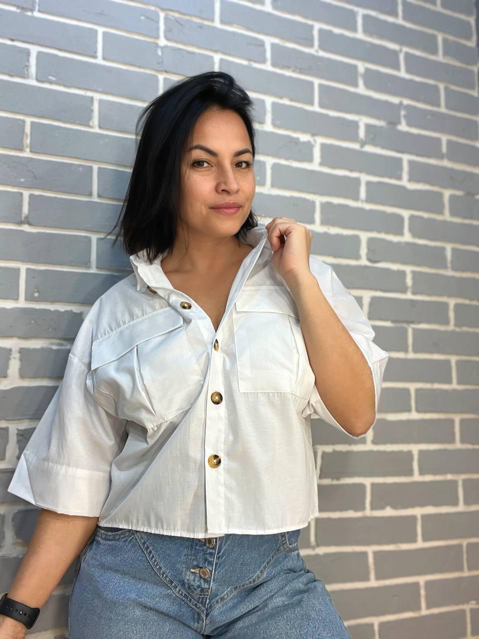 Рубашка женская MIX RAY 3656 короткая широкая с наложенными карманами на пуговицах L Белый (2671)