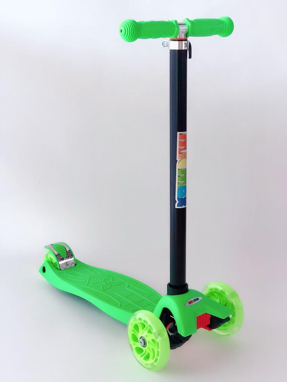 Самокат детский Scooter Pro с подсветкой колес 036 Зеленый (036-gr)