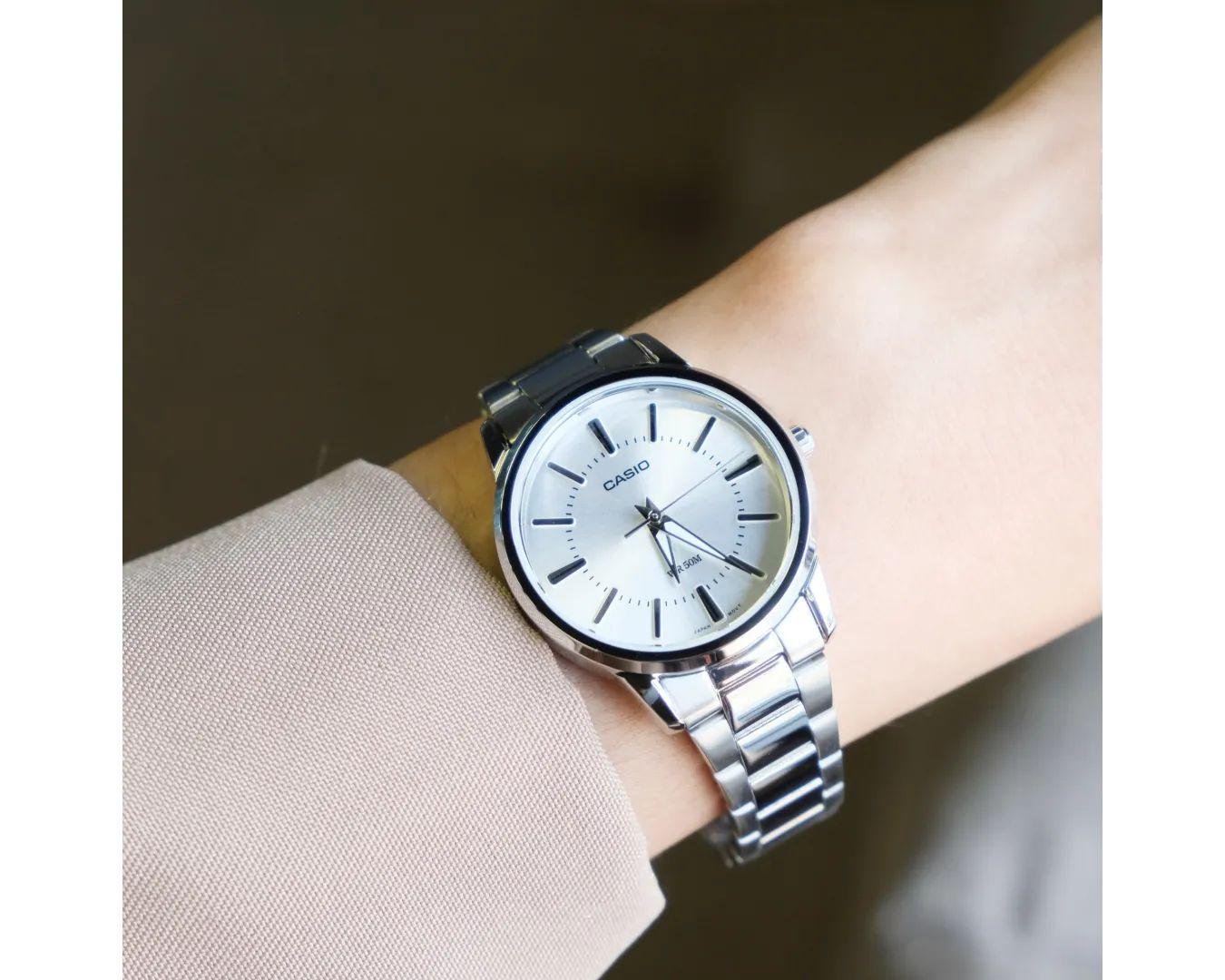 Наручний годинник жіночий Casio LTP-1303D-7A d 30 мм - фото 6 Наручний годинник жіночий Casio LTP-1303D-7A d 30 мм - фото 6