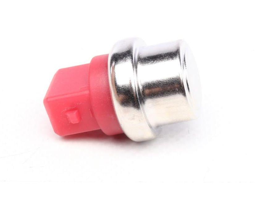 Датчик температуры охлаждающей жидкости VW Passat/Golf III/IV/Caddy II 1.0-2.8 79-10 55С/65С- (18650)