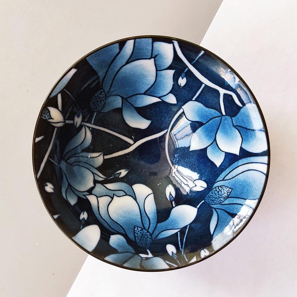 Пиала для чая Цветущие лотосы фарфоровая 90 мл