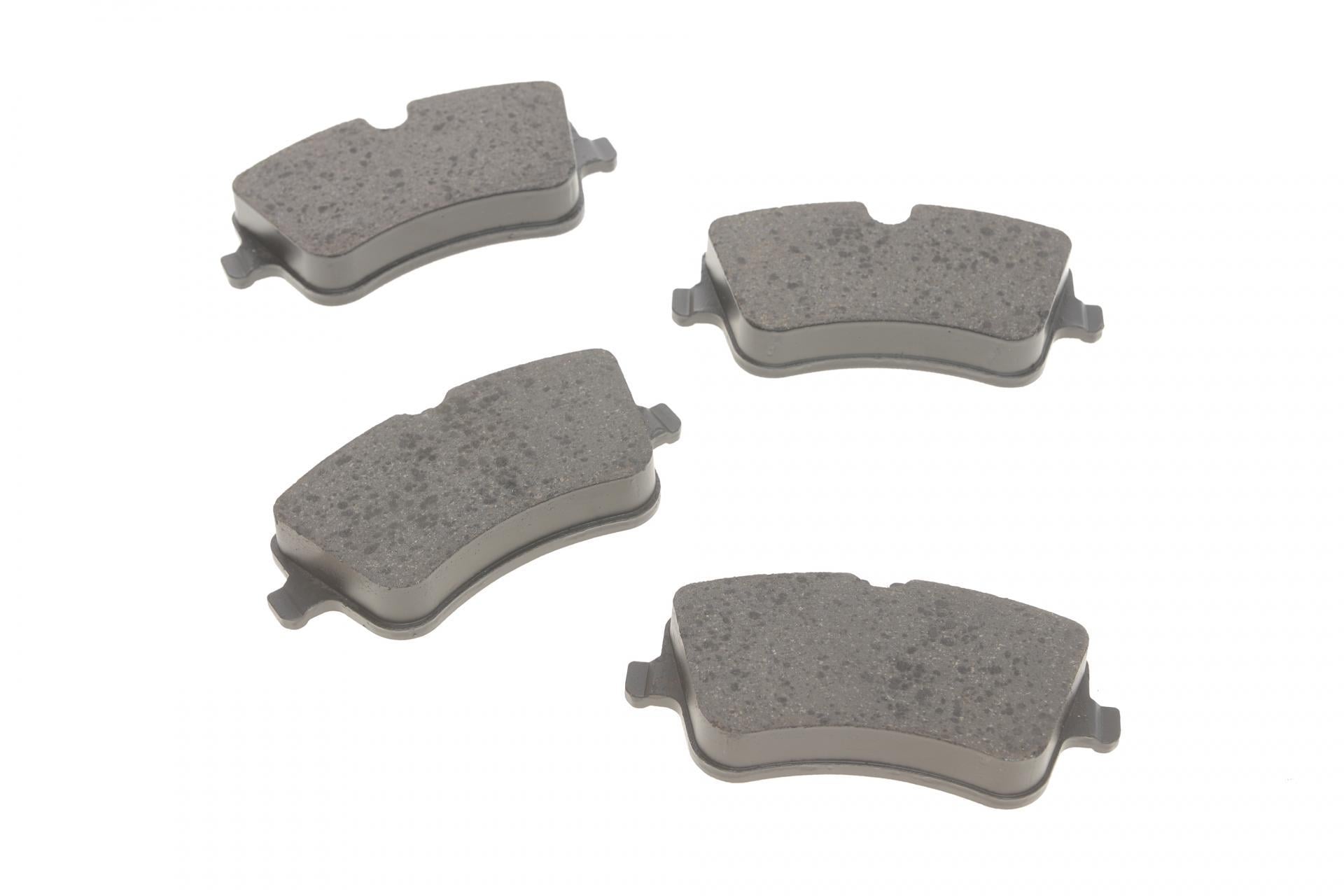 Колодки тормозные передние ICER MB C-class W203/CL203/S203/CLK-class C209/SLK-class R171 00-11 (181369-701 ICER) Колодки тормозные передние ICER MB C-class W203/CL203/S203/CLK-class C209/SLK-class R171 00-11 (181369-701 ICER)