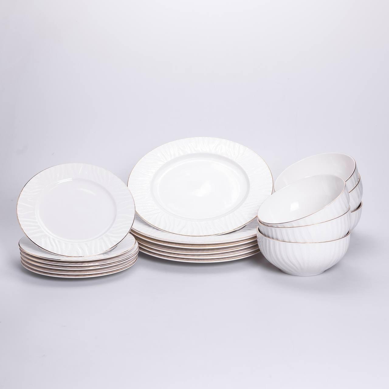 Столовий сервіз YIWU HP-19-41 порцеляна 18 предметів 6 персон Білий (HP-19-41)