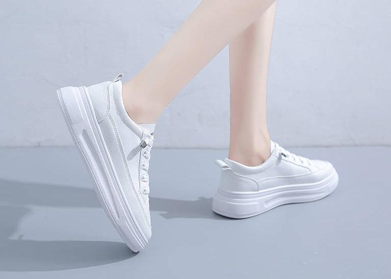 Кросівки жіночі весняно-літні р. 38 Білий - фото 5 Кросівки жіночі весняно-літні р. 38 Білий - фото 5