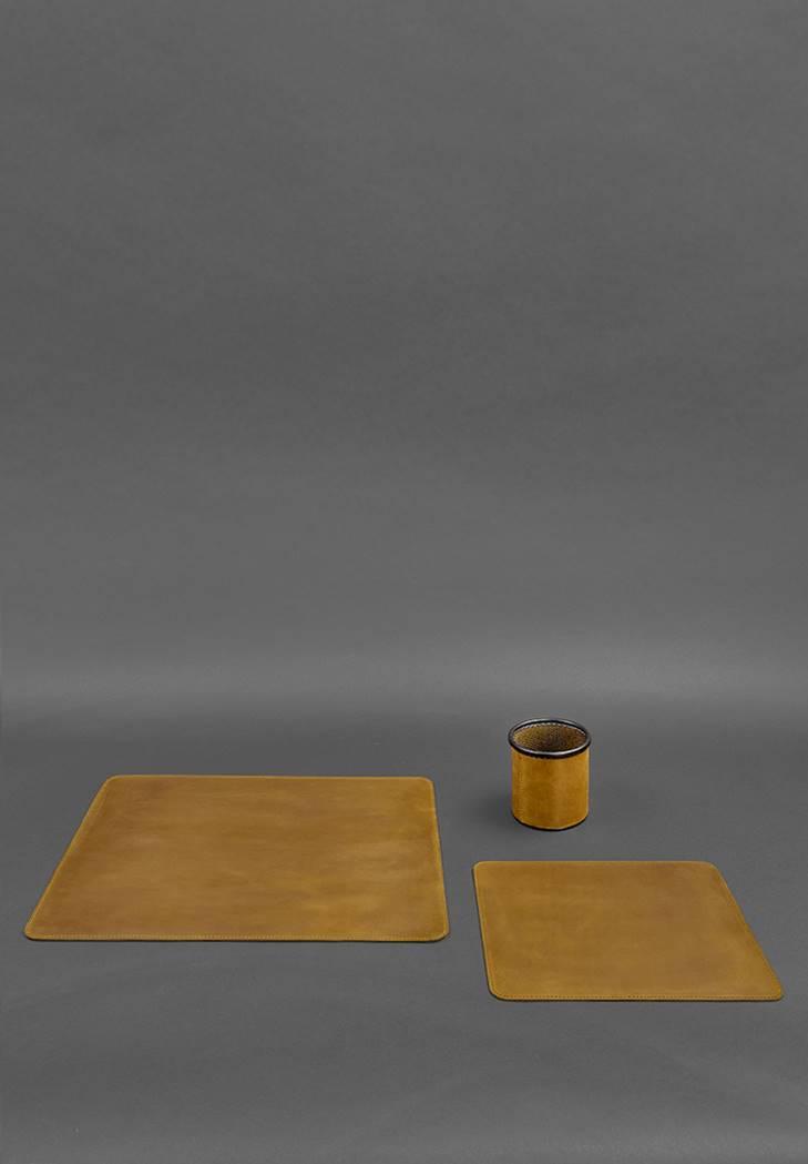 Набор для рабочего стола из натуральной кожи 1.0 Crazy Horse Желтый (A-027512) - фото 2 Набор для рабочего стола из натуральной кожи 1.0 Crazy Horse Желтый (A-027512) - фото 2