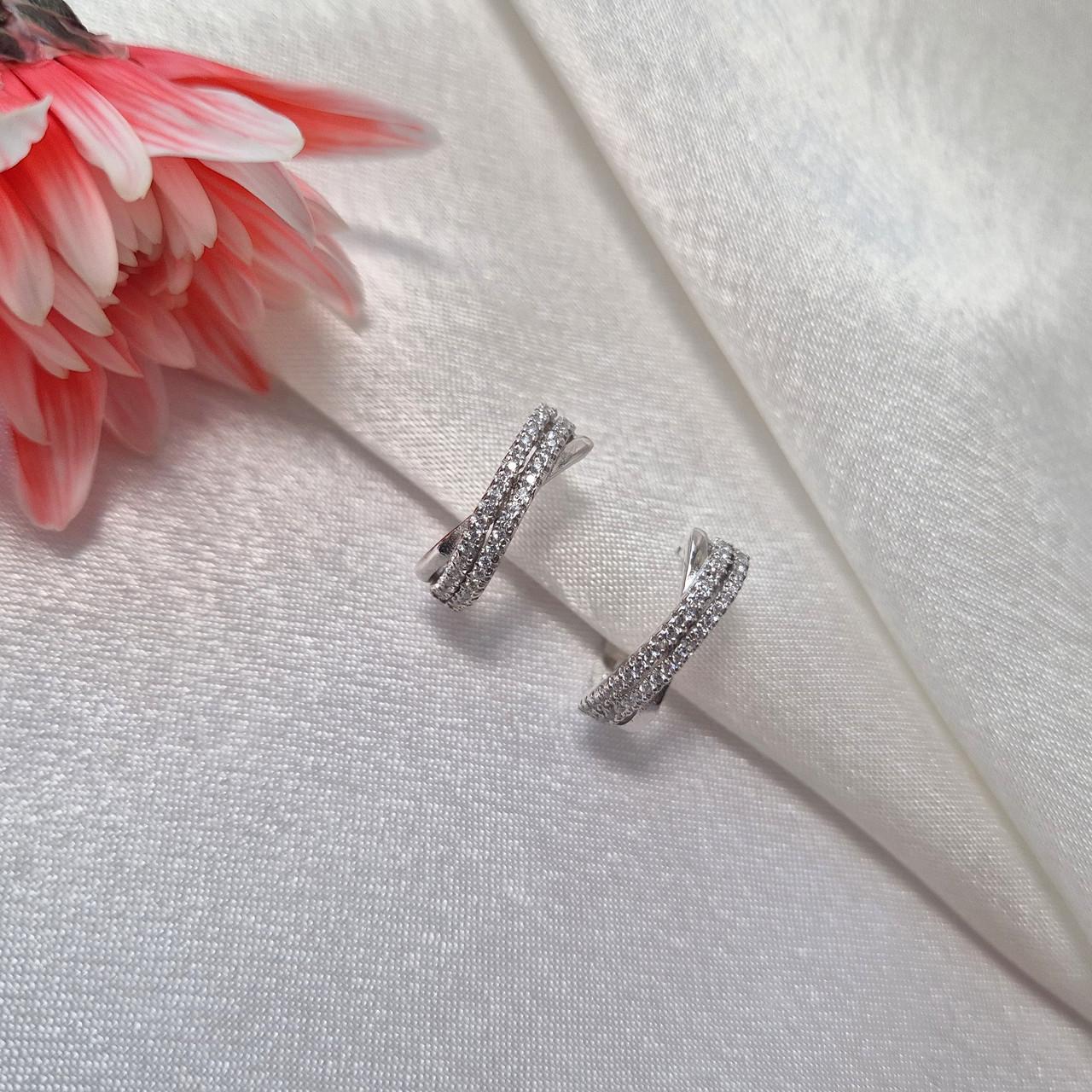 Серьги дорожка с белыми камнями серебро 925 пробы родированное 3,40 г (5574р)