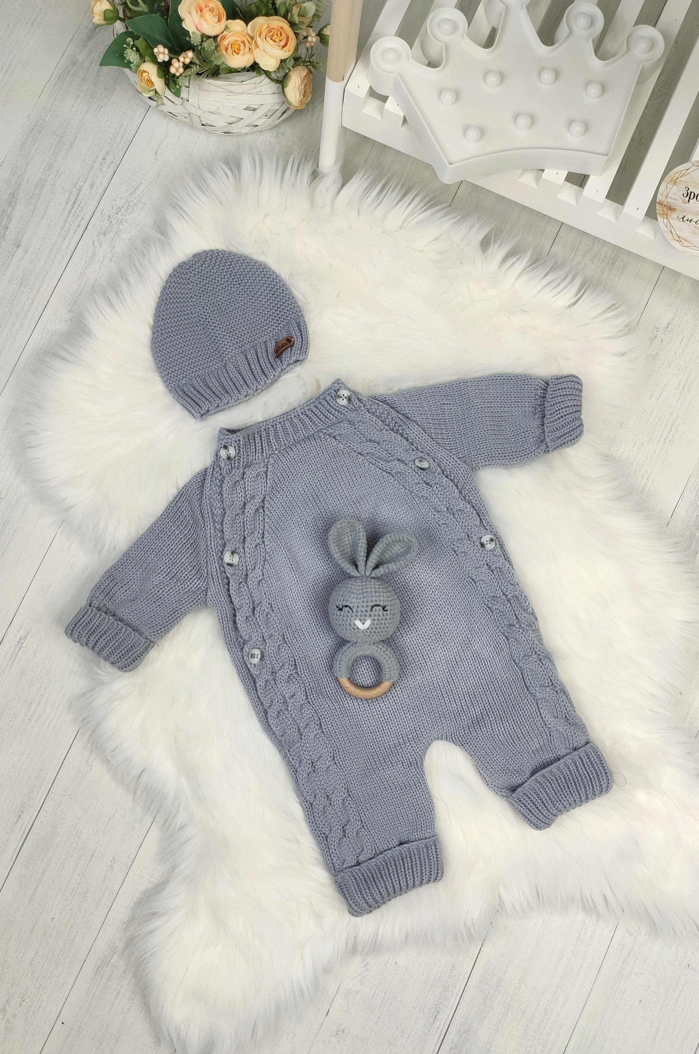 Комплект вязаный человечек с шапкой от 0 до 6 месяцев Серый