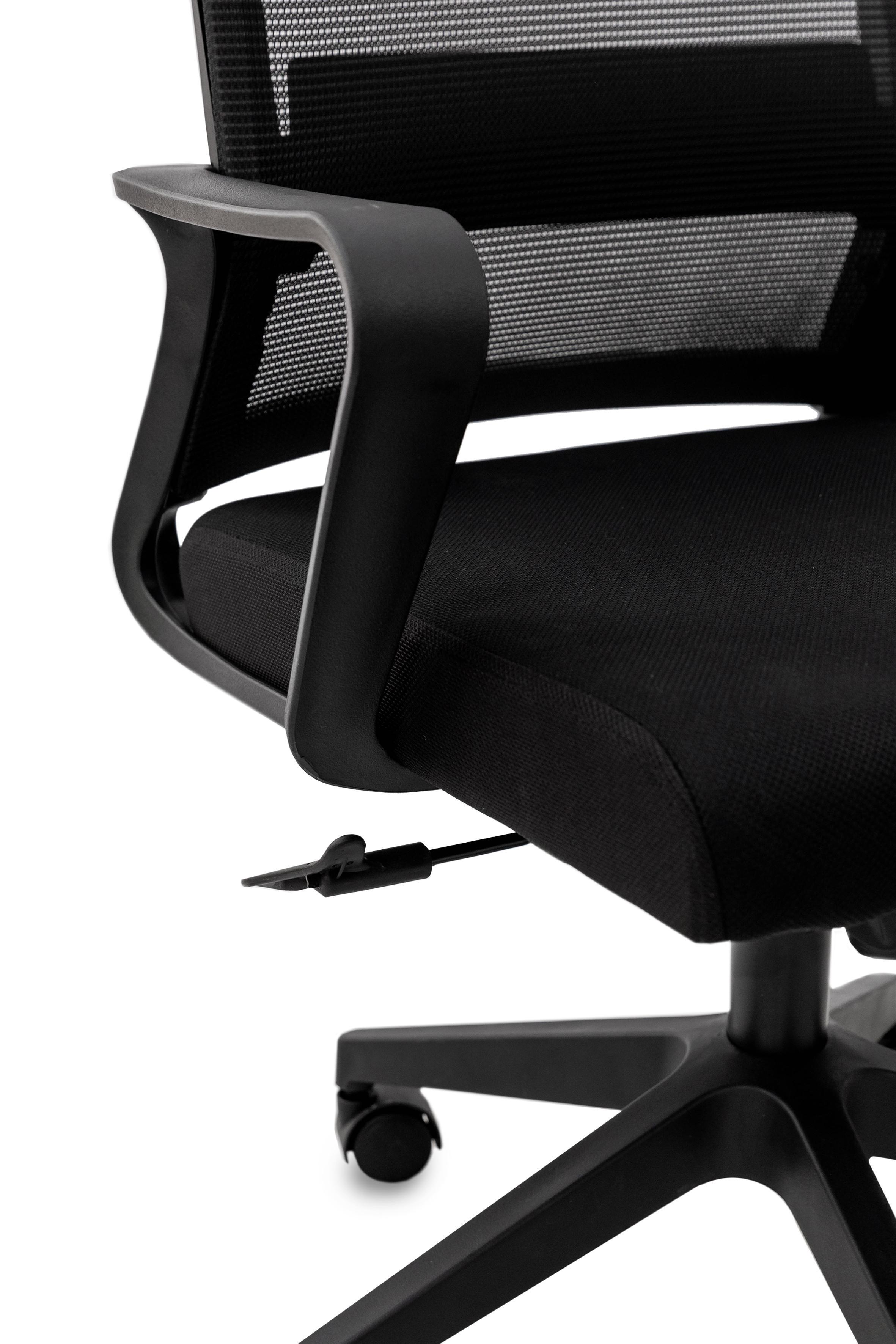 Офисное кресло Мікс Меблі Байт 480x920x480 мм Черный (GAА0057063) - фото 8 Офисное кресло Мікс Меблі Байт 480x920x480 мм Черный (GAА0057063) - фото 8