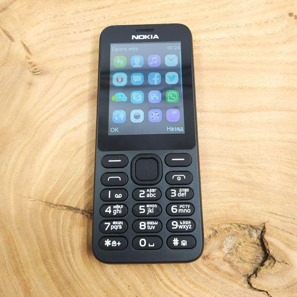 Кнопковий телефон Nokia 215 Black - фото 4