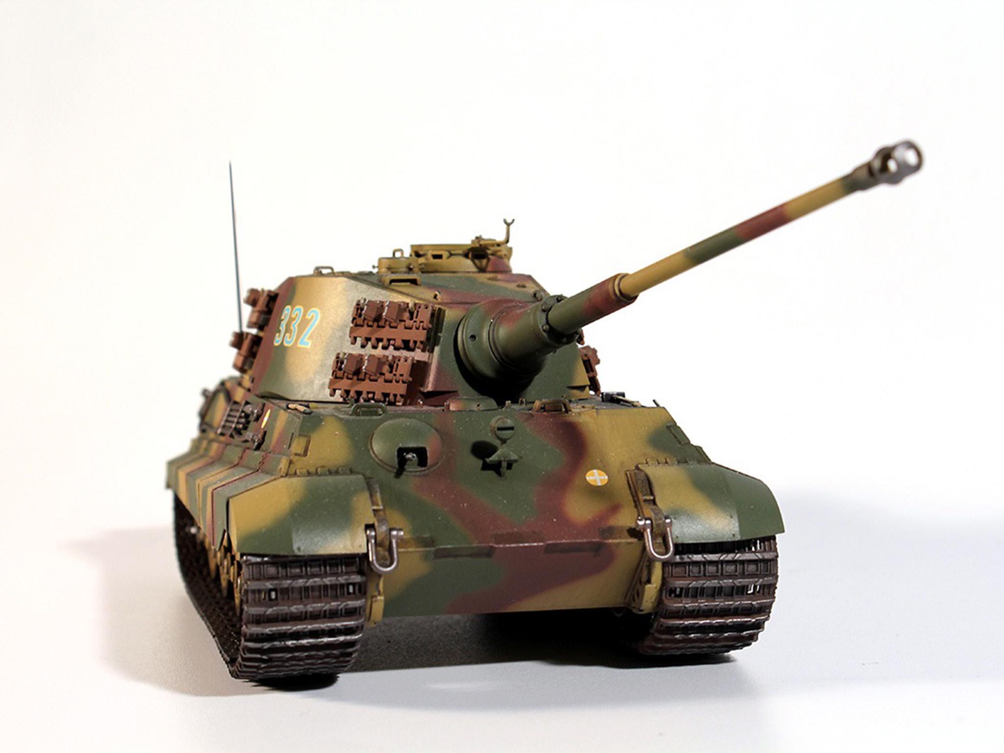 Сборная модель ICM Pz.Kpfw.VI Ausf.B Королевский Тигр с башней Henschel немецкий тяжелой танк 2 Мировой войны позднее производство (35363) - фото 13